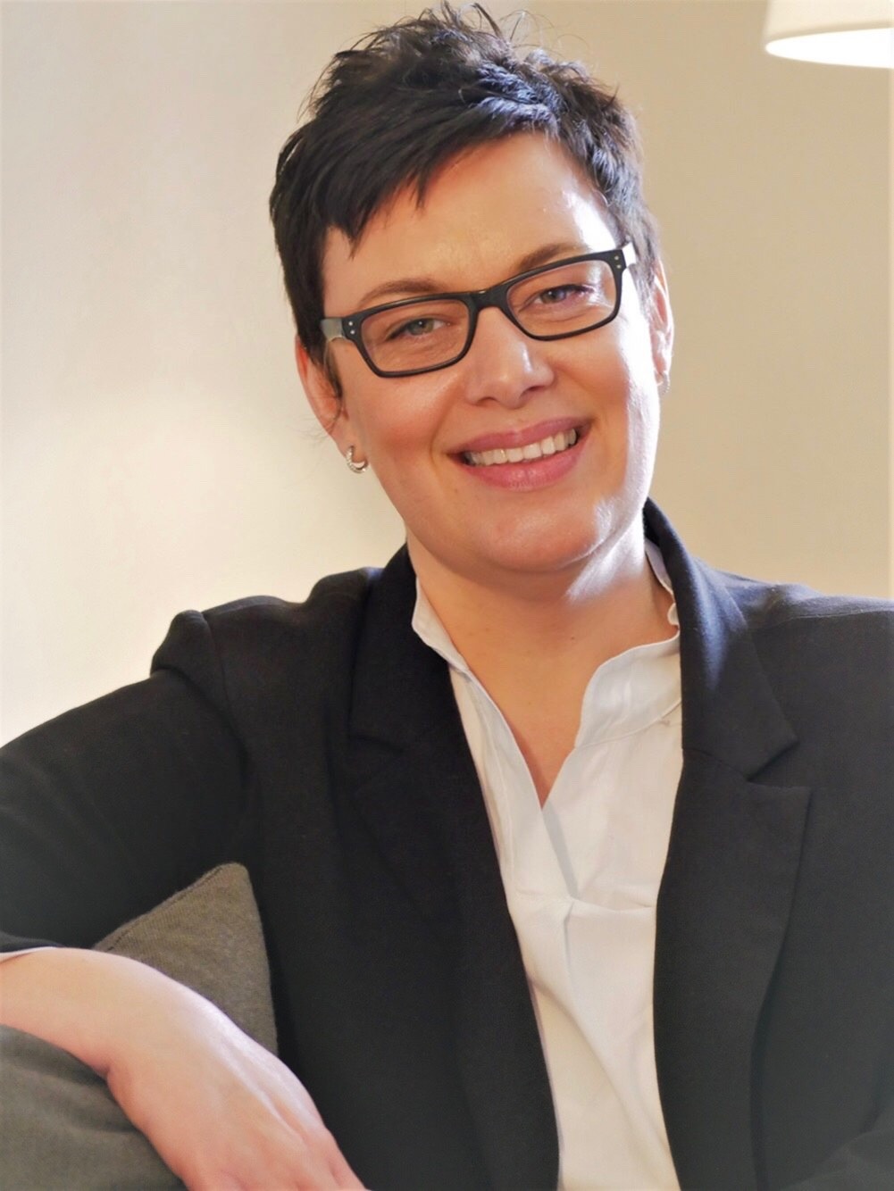 Janet-Schroeder Janet Schroeder ist neue Direktorin im schlossgut gross schwansee