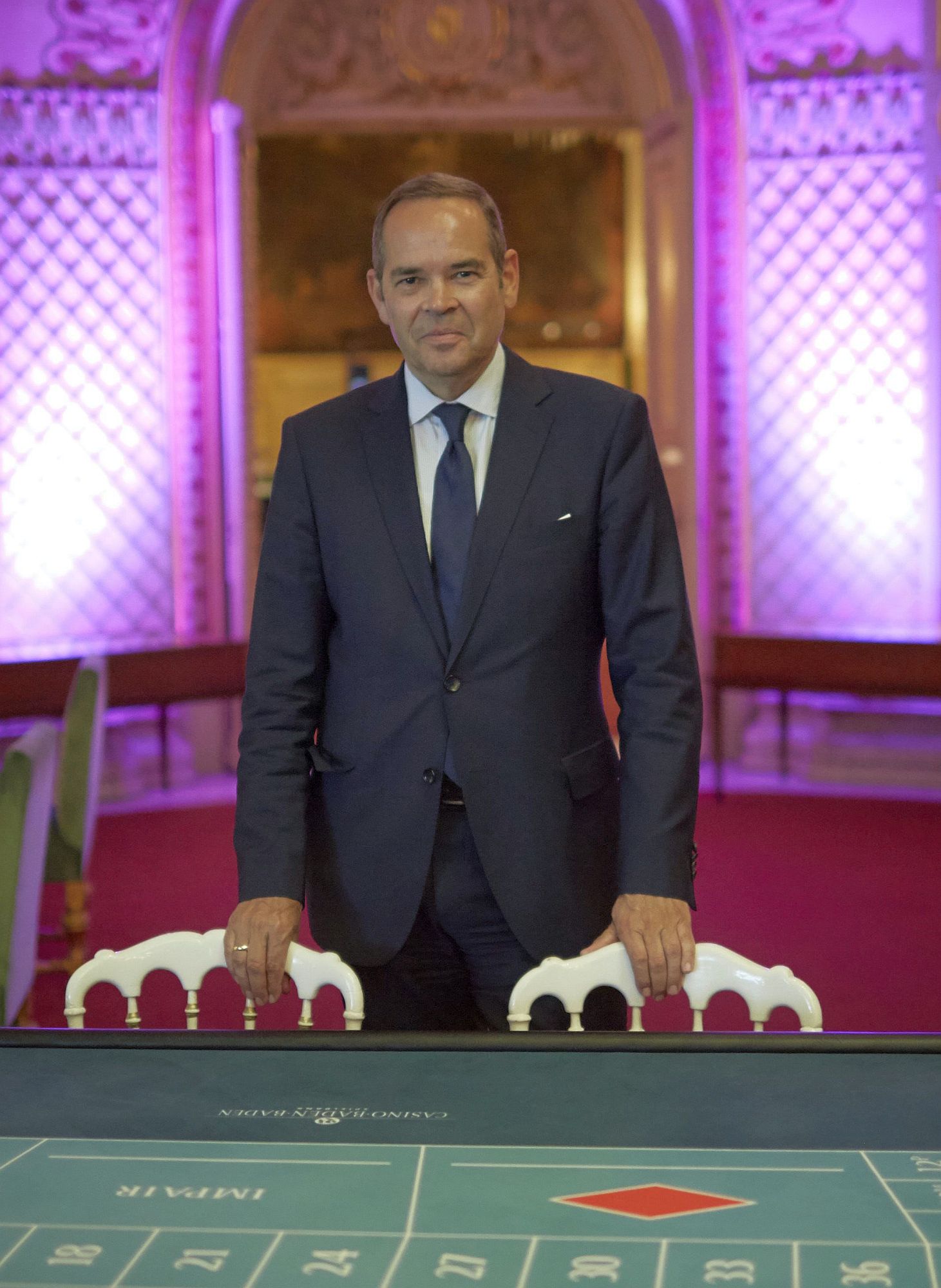 Spielbanken fordern Regulierung illegaler Werbung für Online Casinos Otto-Wulferding-Roulette-Casino-Baden-Baden-1600x2000-1 Spielbanken fordern Regulierung illegaler Werbung für Online Casinos