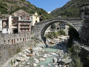 Von analog bis 360° virtuell: Zeitreise auf dem Cammino Balteo Roemische-Brücke-Pont-Saint-Martin_Cammino-Balteo_-Archivio-Regione-Autonoma-Valle-dAosta-300x225 Von analog bis 360° virtuell: Zeitreise auf dem Cammino Balteo
