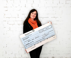 UnternehmerClub-ORANGE-Newsletter-Spende-AerzteohneGrenzen-DSC5322-2000-300x248 Helfen, wo es am meisten gebraucht wird