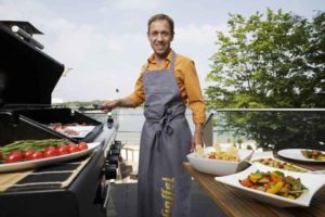 Karpinski-am-Grill-1609_web-300x200 KAISERSCHOTE Feinkost Catering stellt die Grillbox vor