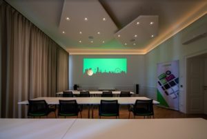 LX3-300x201 Marktführer für Automatisierung eröffnet in Wien Office und Experience Center
