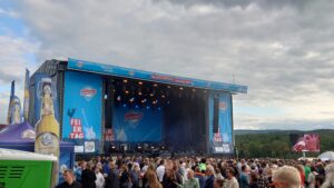 Hitradio antenne 1 Feiertag setzt auf MEEVI-rent Antenne-Feiertag-300x169 Hitradio antenne 1 Feiertag setzt auf MEEVI-rent