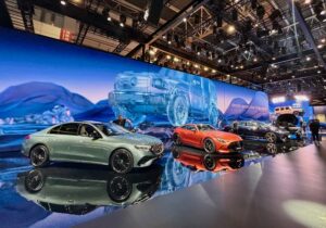 Hibino unterstützte Mercedes-Benz auf der Auto China 2024 MB-Peking-1-300x210 Hibino unterstützte Mercedes-Benz auf der Auto China 2024