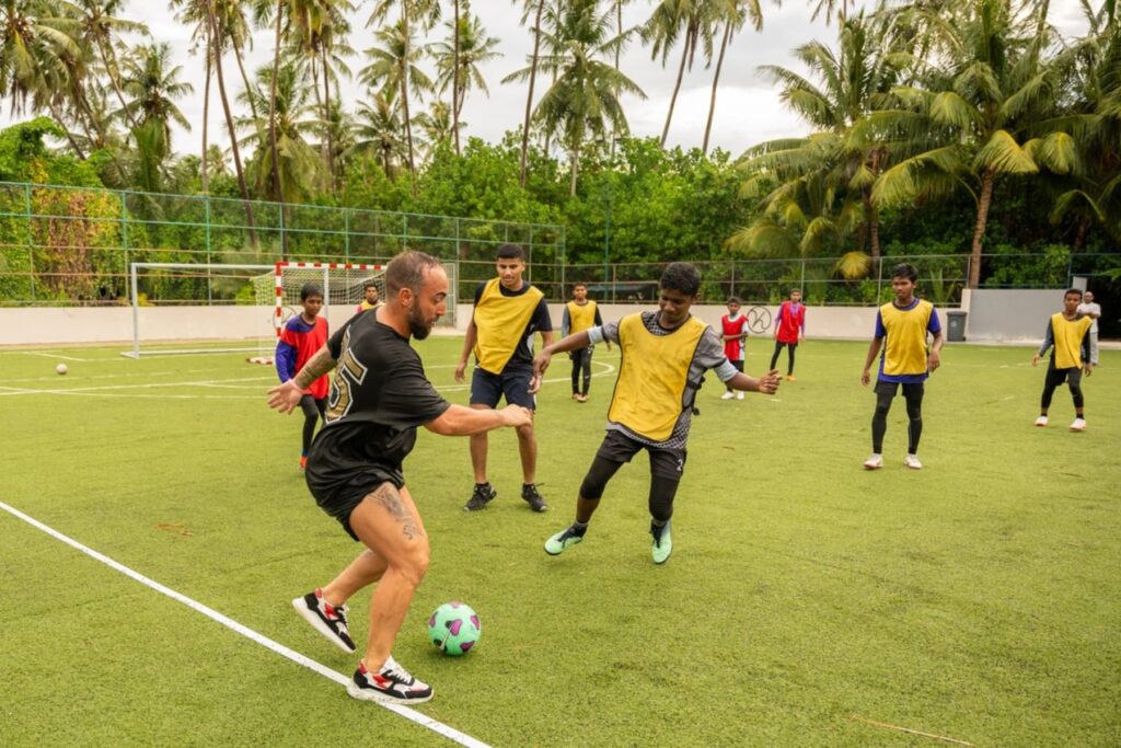Sportaktion mit Futsal-Legende Ricardinho im sportlichsten Resort der Malediven! Summer-Camp-July-Ricardo-Filipe-De-Silva-Medium-1024x683 Sportaktion mit Futsal-Legende Ricardinho im sportlichsten Resort der Malediven!