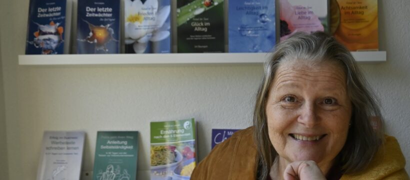 Bücher fürs Business: Businessroman versus Ratgeber – Was passt, um Kunden anzuziehen?