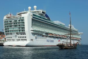 PR_Azura-Stvanger-Brian-Smith-_8_Credit-must-be-given-to-photographer-300x200 Kanaren, Karibik oder viermonatige Weltkreuzfahrt: P&O Cruises präsentiert Winterprogramm 2027/28