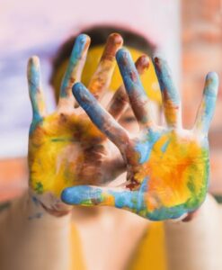 2026.03.04-Bunte-Haende-247x300 DAK-Gesundheit Kaiserslautern