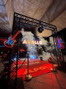 Apollo-225x300 elfplus+ unterstützt Roncalli’s Apollo Varieté bei Rock Reloaded